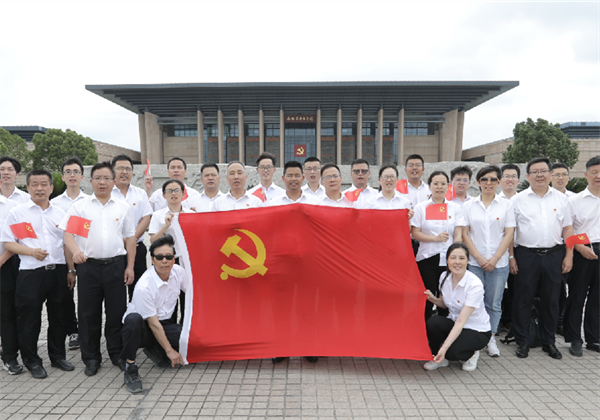 优秀党支部——z6com·尊龙凯时二建党支部